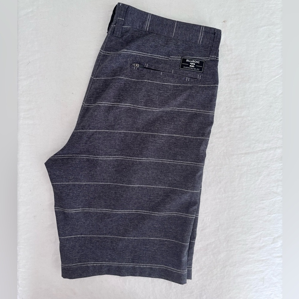 Men’s Billabong Submersible Swim/ Board Short Grey Stripe Size 32